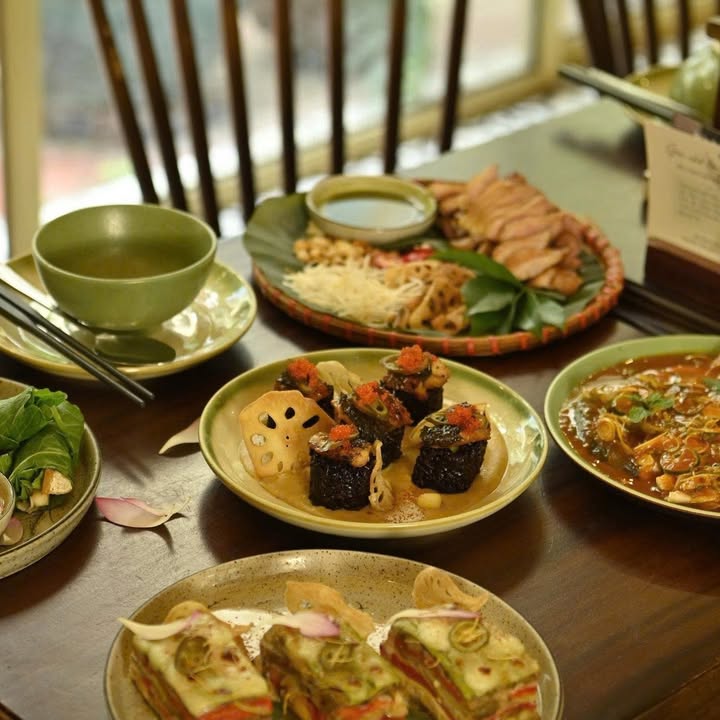 Từ hạt sen đến cơm gạo lứt cuộn lươn nướng và xốt cà ri sò điệp tại Senté — ảnh 5
