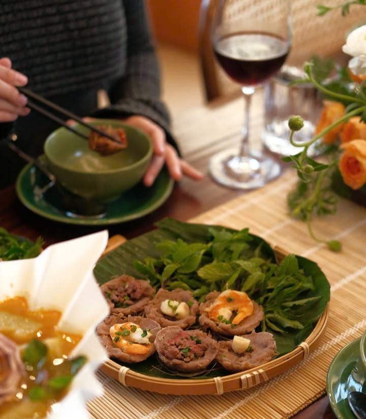 Mẹt bánh quê gạo lứt: Hương vị quê xưa trong dáng hình mới