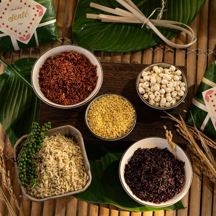 Senté mở đặt trước bánh chưng gạo lứt và Séng Cù cho mùa Tết — ảnh 3