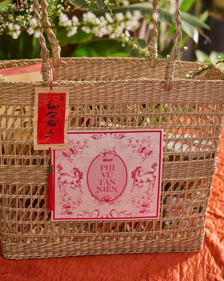 Chiếc làn đi chợ của mẹ và Tết trong làn mây tre của Senté — ảnh 4
