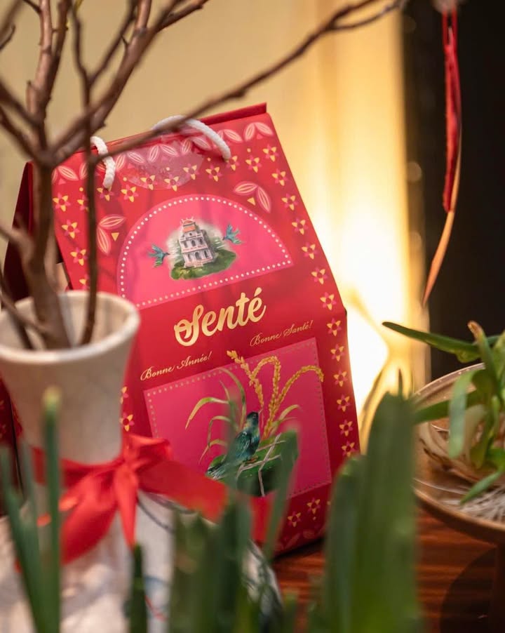 Bánh chưng gọi Tết về: sum vầy, ấm áp và những món sen — ảnh 4