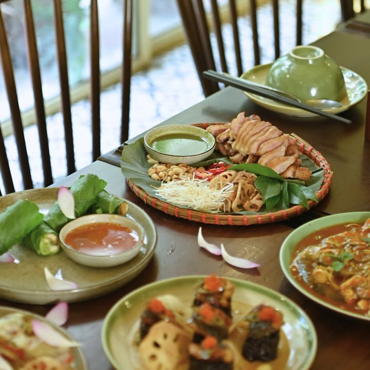 Mâm cơm ngày hạ tại Senté: đủ đầy mà không nặng nề, dịu mát mà tròn vị — ảnh 5
