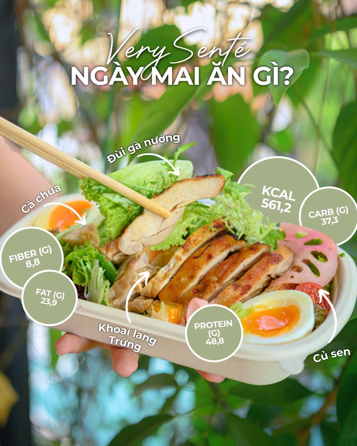 Salad mùa hè của VerySenté: đùi gà nướng, củ sen, khoai lang và xốt mù tạt mật ong