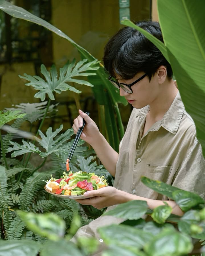 Senté Nguyễn Quang Bích: Góc nhỏ bình yên cho bữa ăn xanh giữa Hà Nội