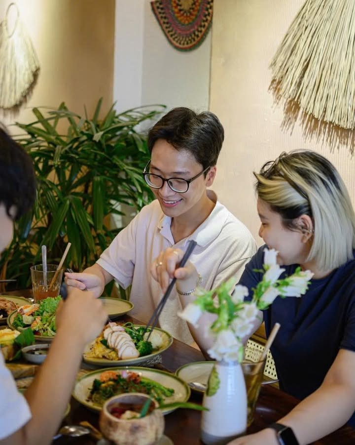 Một bữa trưa vừa đủ tại Senté Liễu Giai để ngày dịu lại
