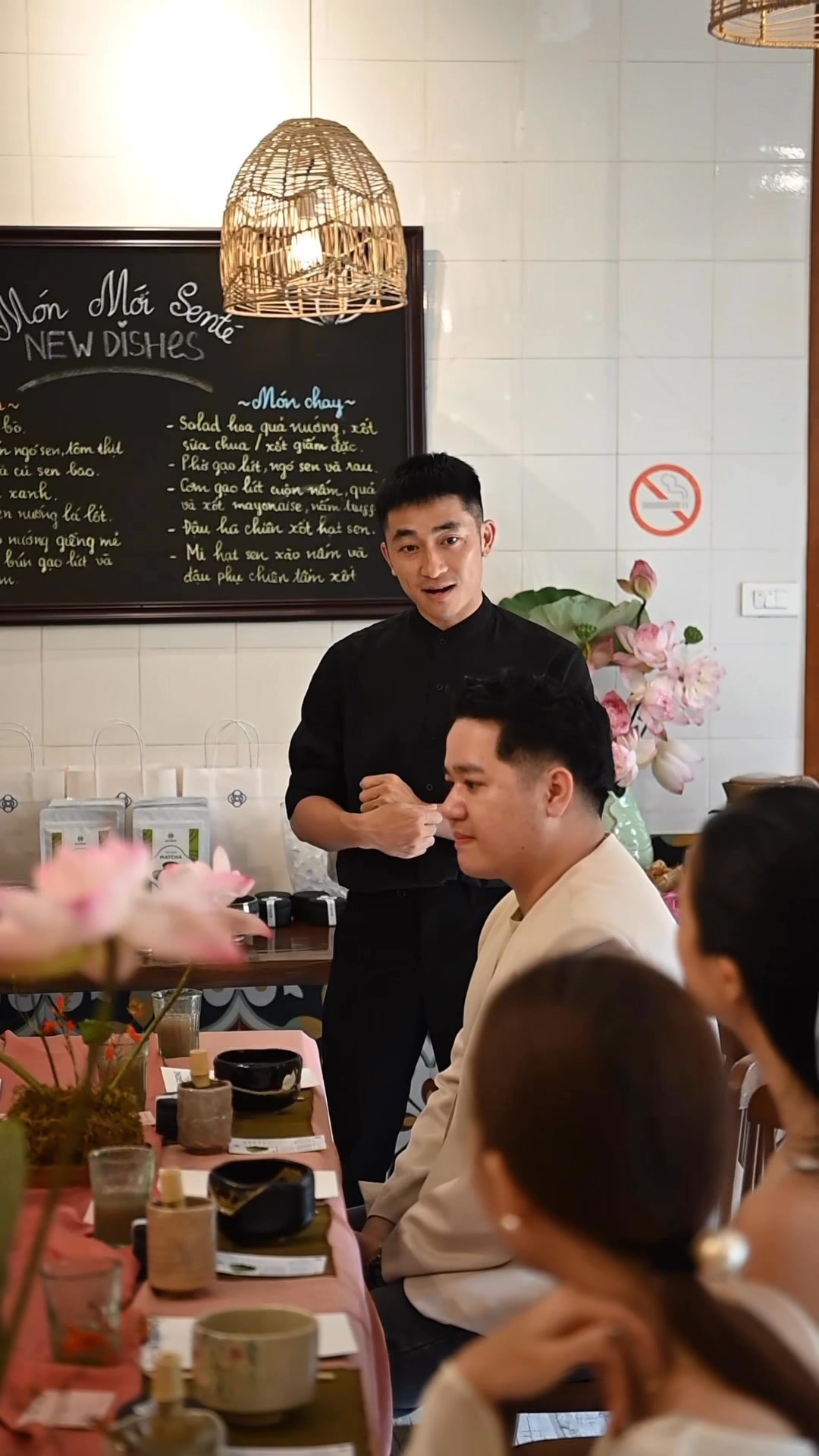 Gốc rễ và Nở hoa – Buổi gặp gỡ thân mật giữa mùa sen tại Senté