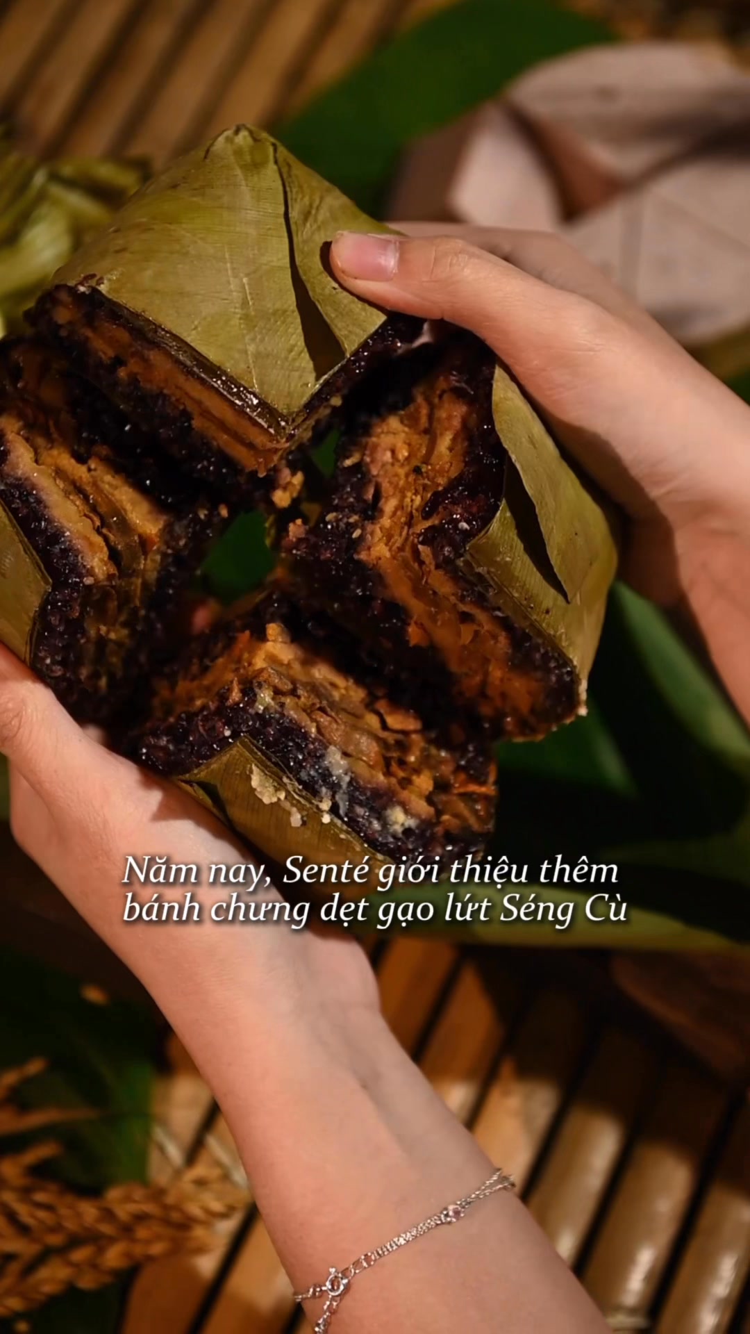 Bánh chưng gạo lứt Séng Cù: giữ vị Tết truyền thống, nhẹ bụng hơn
