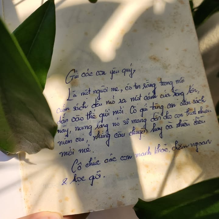 Những lời nhắn gửi yêu thương theo trang sách đến với trẻ em qua chương trình Lưu chữ cho em — ảnh 3