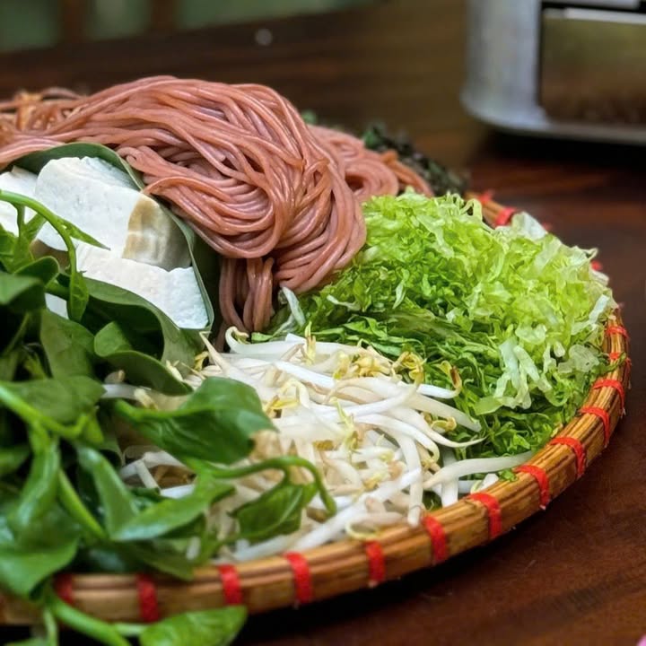 Lẩu cá lăng ấm lòng ngày gió mùa Hà Nội — ảnh 4