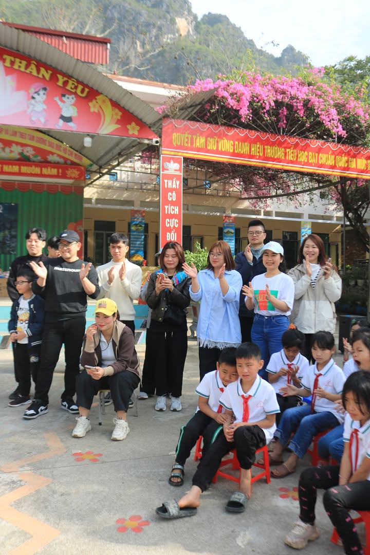 Hành trình Lưu Chữ Cho Em của Senté và Tủ Sách Nuôi Em tại Hà Giang — ảnh 6