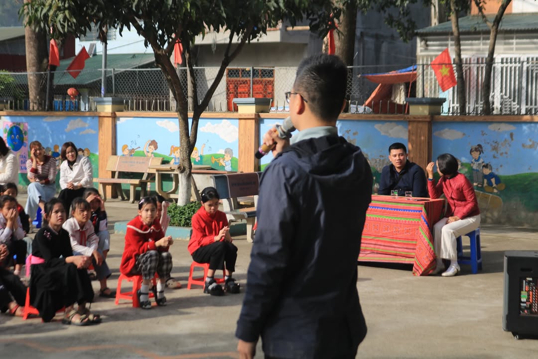 Hành trình Lưu Chữ Cho Em của Senté và Tủ Sách Nuôi Em tại Hà Giang — ảnh 12