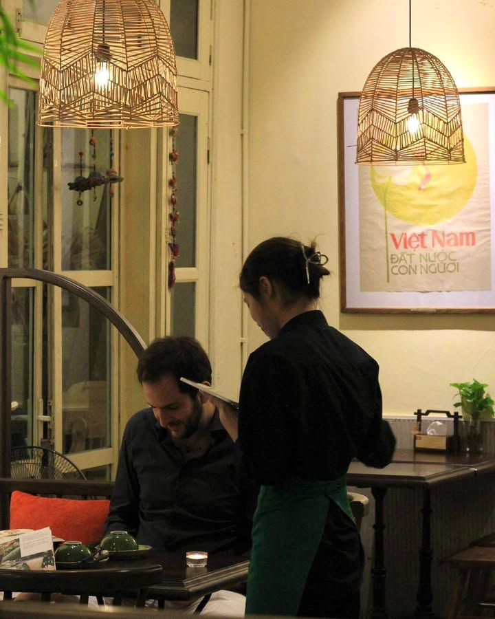 Tranh cổ động tại Senté: Lưu giữ ký ức lịch sử trong nếp nhà cổ